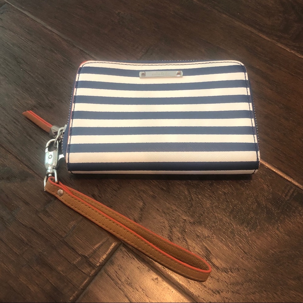 Stella & Dot Chelsea Tech Wristlet Wallet